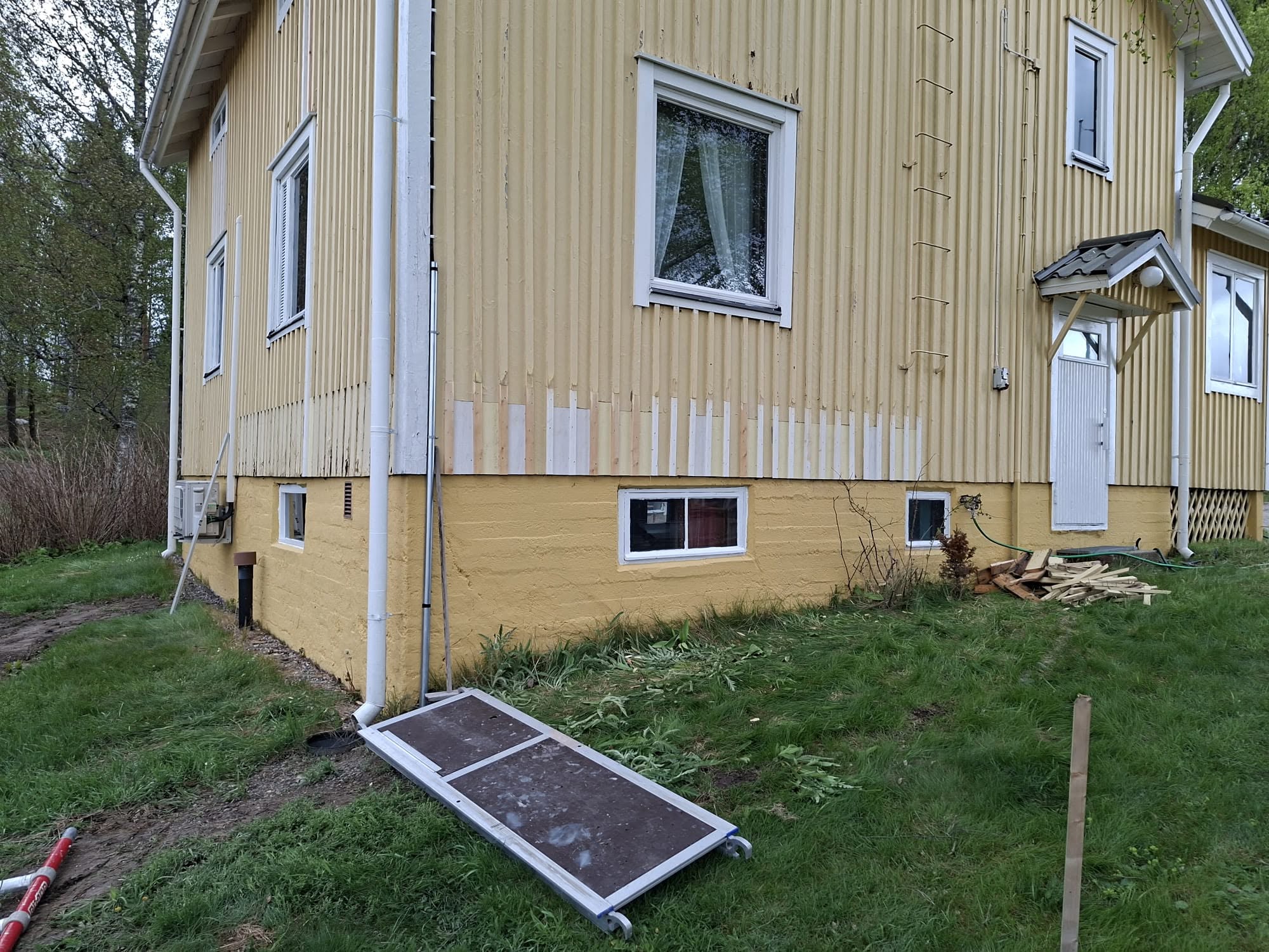 Rintamamiestalon ulkomaalaus, kuva 6