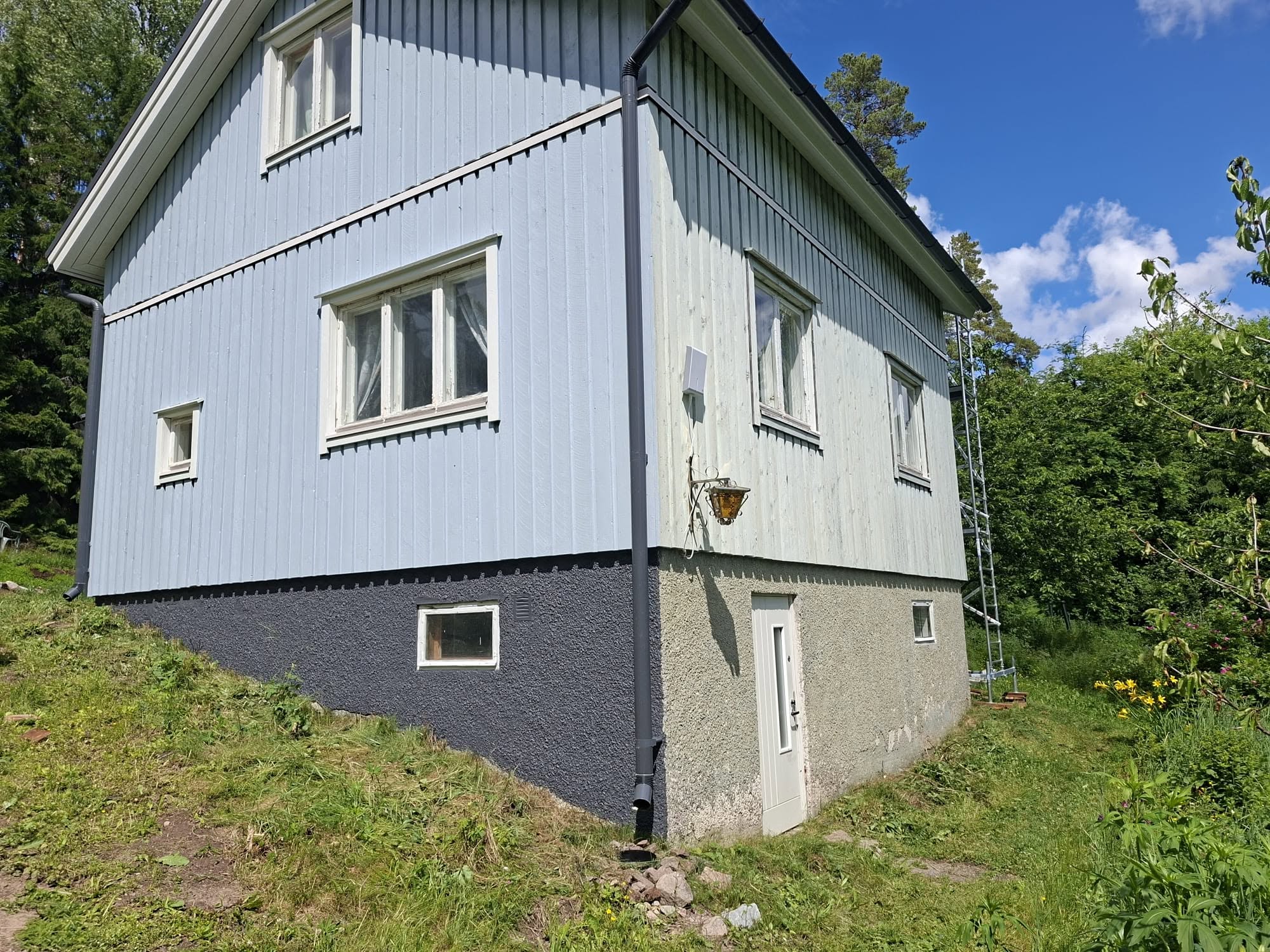 Omakotitalon ulkomaalaus Salossa (Kisko), kuva 5